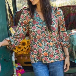 NATURAL LIFE Pink and Red Floral Puff Sleeve Blouse
Small